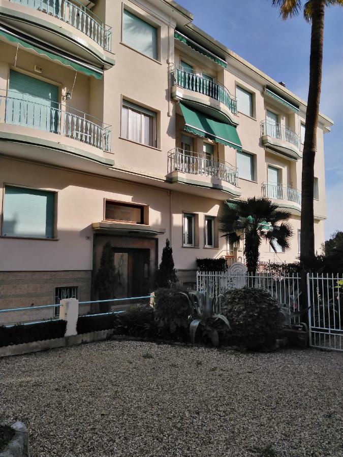La Piccola Florida Apartment Sanremo Luaran gambar